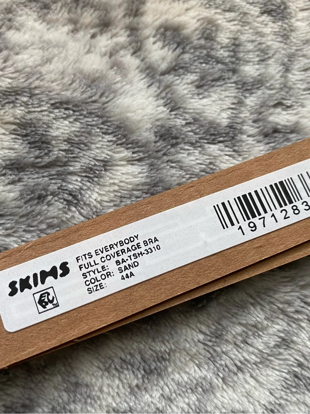 🤎✨NWT SKIMS Fits Everybody Full Coverage Bra Sand Size 44A🤎 - Picture 3 of 7